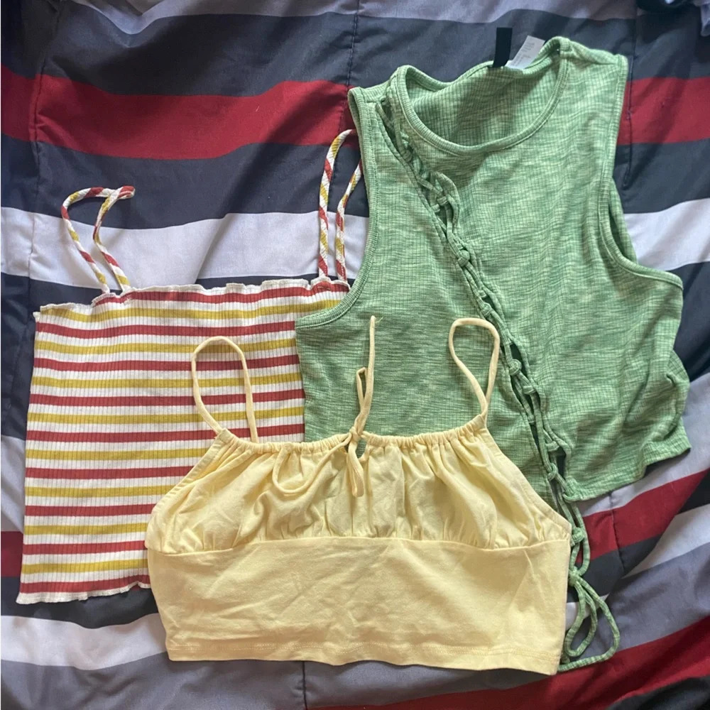 Crop Top Bundle - Picture 1 of 4